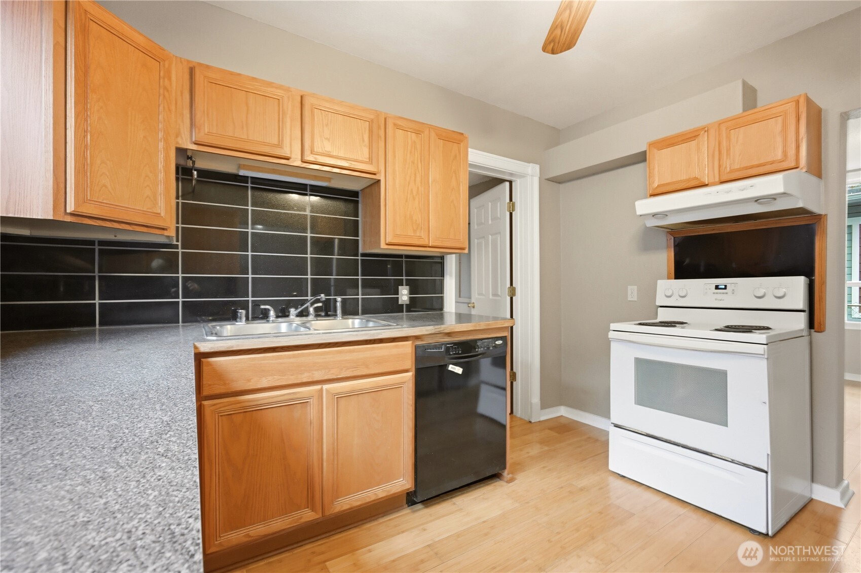 819 S Prospect Street , Tacoma, WA 98405