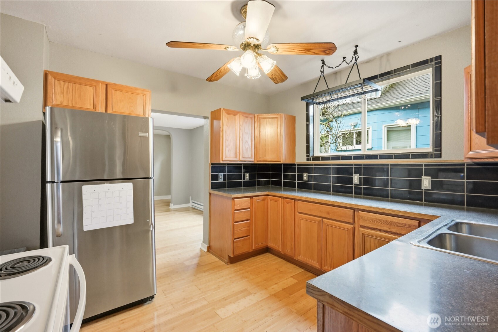 819 S Prospect Street , Tacoma, WA 98405
