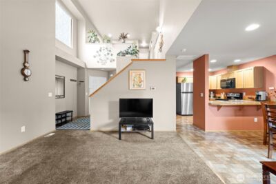 21 95th Drive SE, Lake Stevens, WA 98258 - Photo 4
