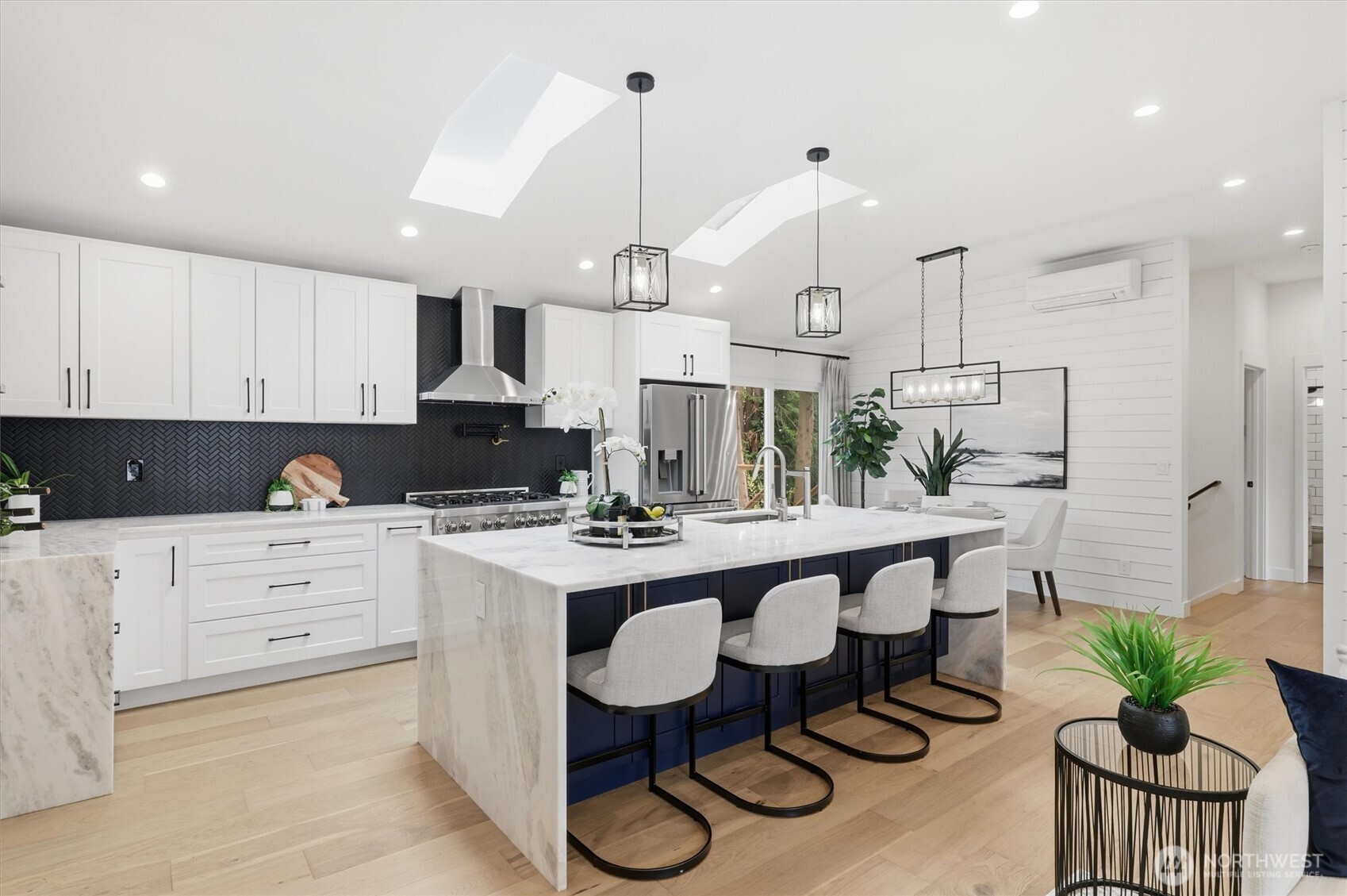 1608 172nd Avenue NE, Bellevue, WA 98008