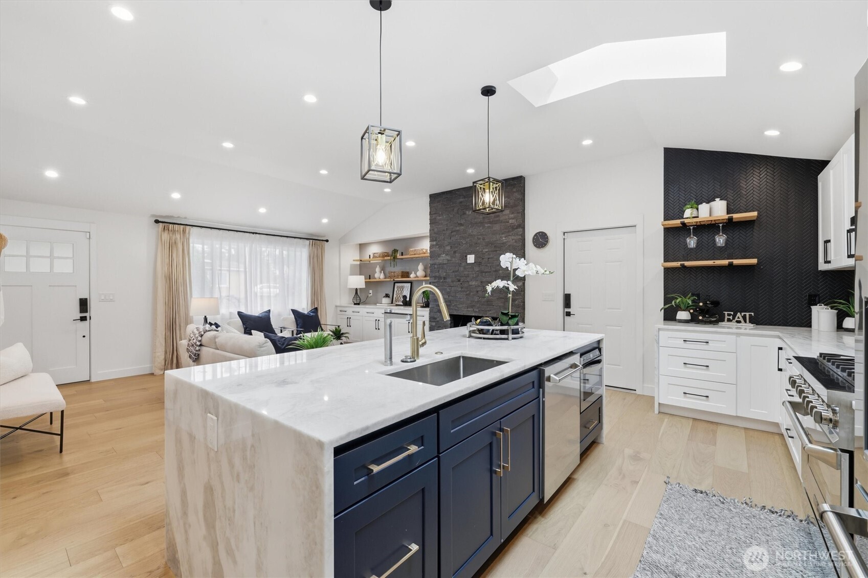 1608 172nd Avenue NE, Bellevue, WA 98008