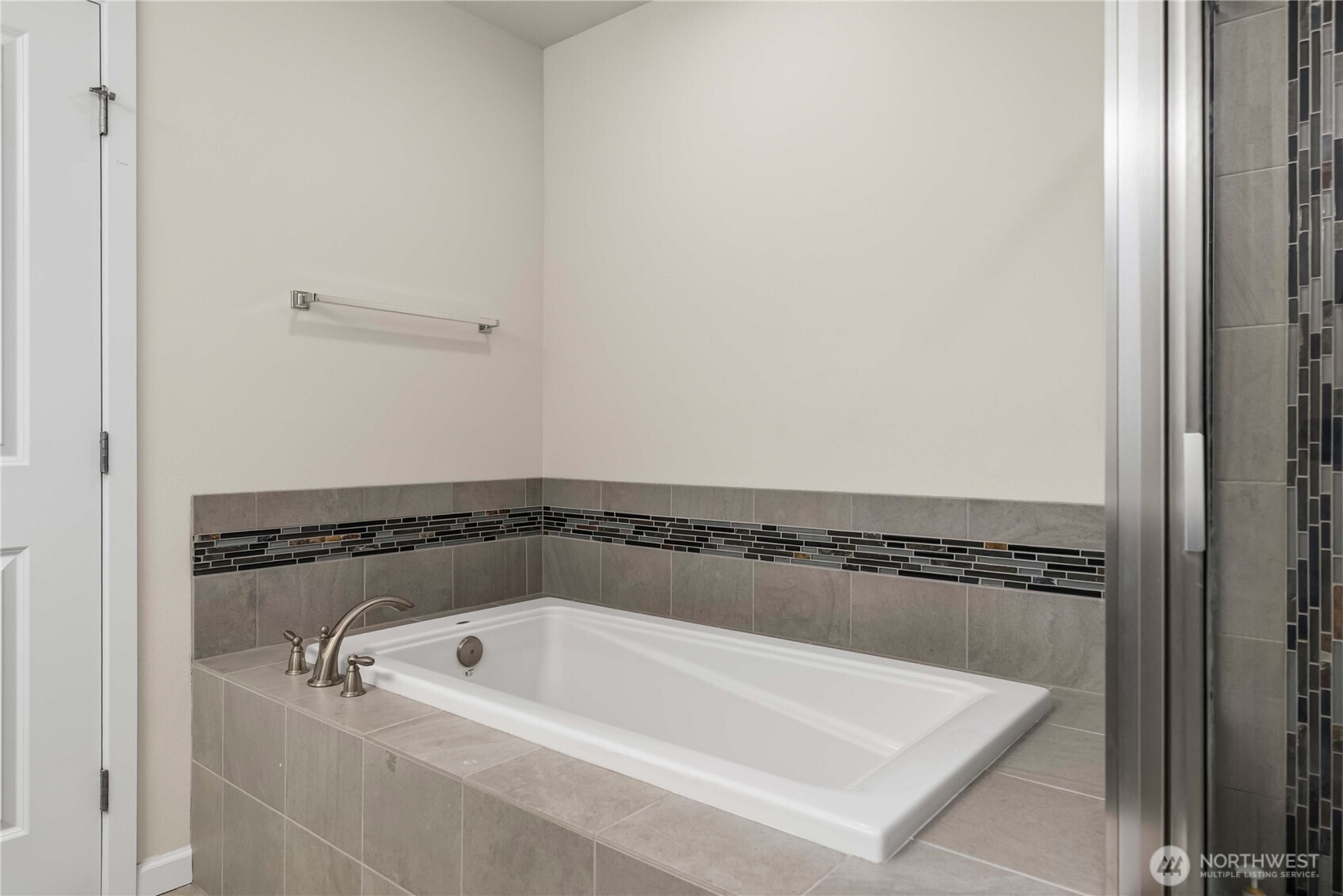 6705 139th Street Ct E, Puyallup, WA 98373