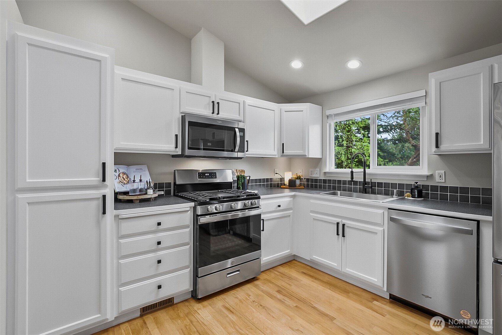1839 NE 172nd Street , Shoreline, WA 98155