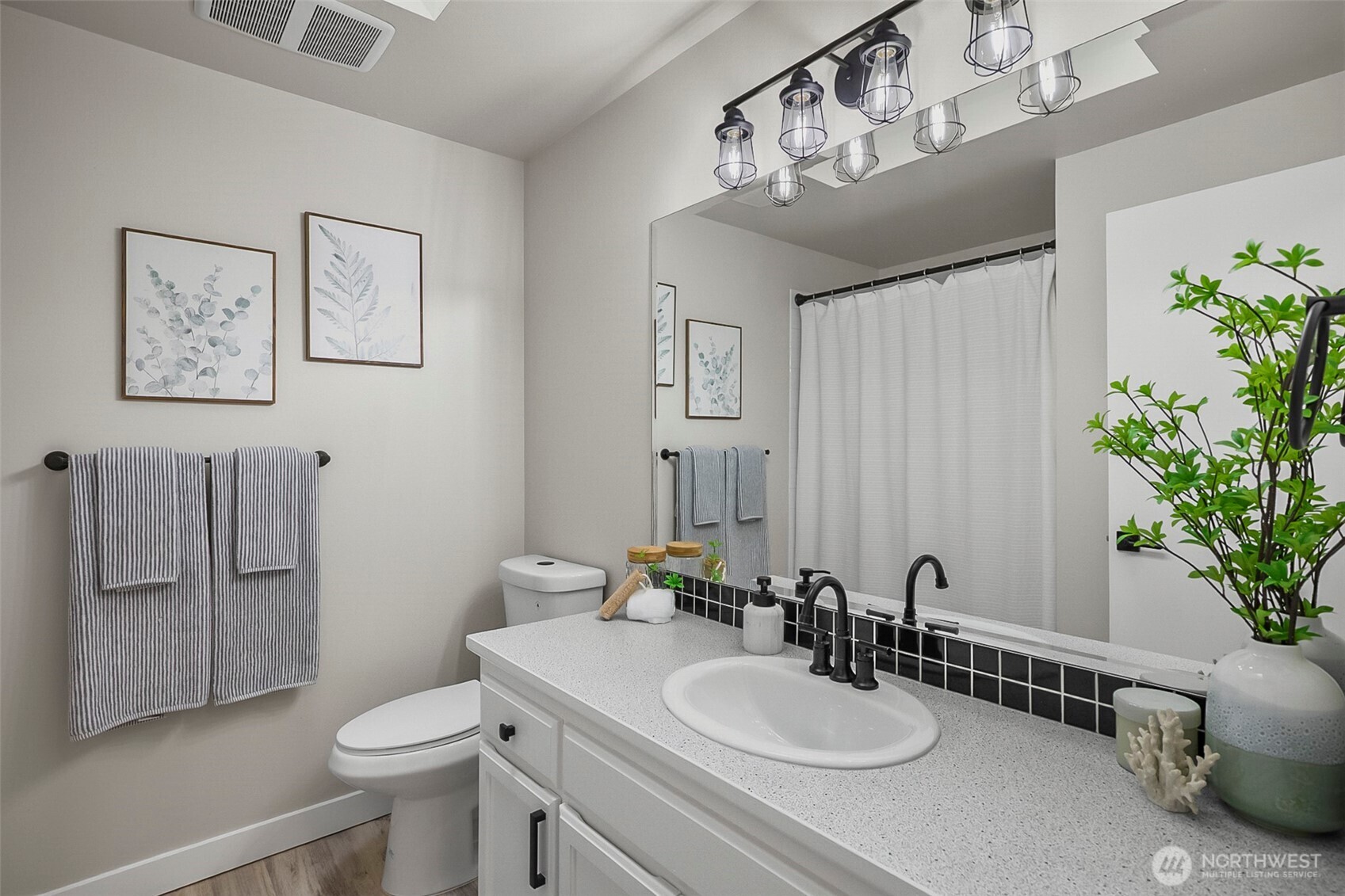 1839 NE 172nd Street , Shoreline, WA 98155