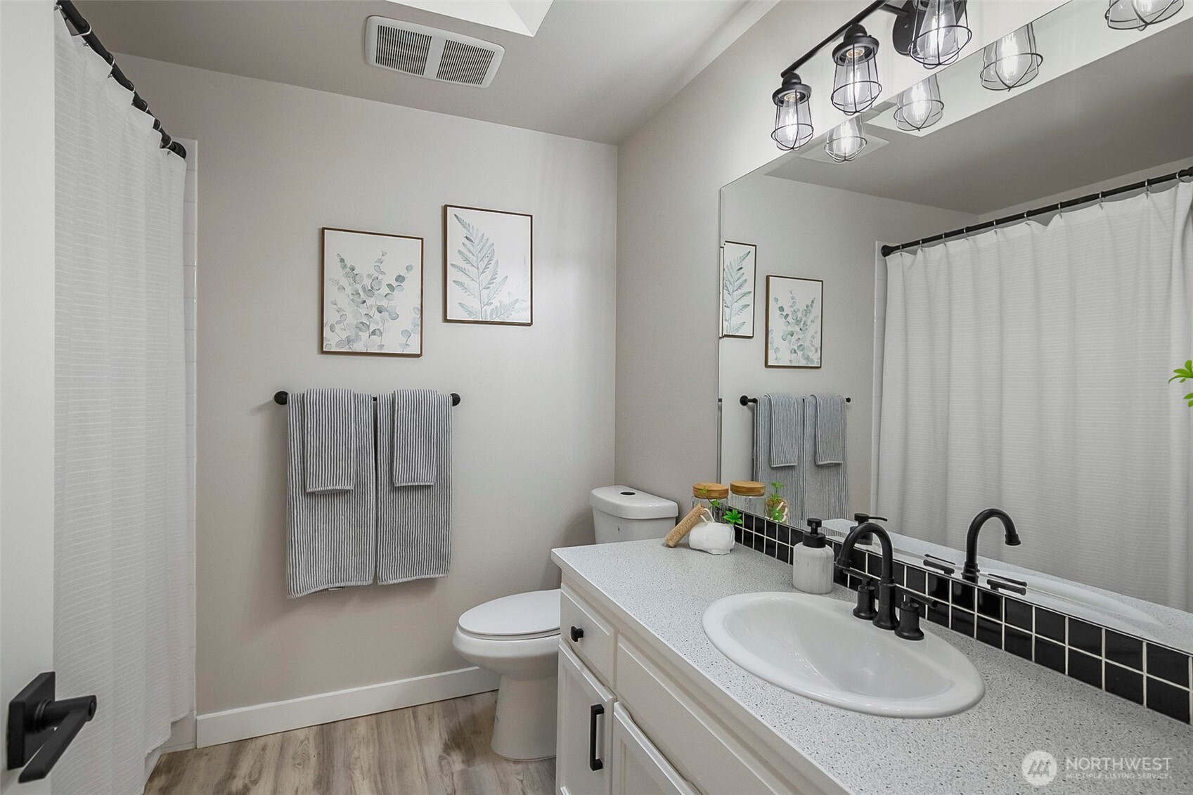 1839 NE 172nd Street , Shoreline, WA 98155