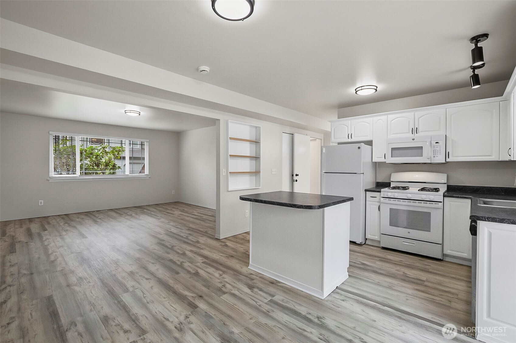 1839 NE 172nd Street , Shoreline, WA 98155