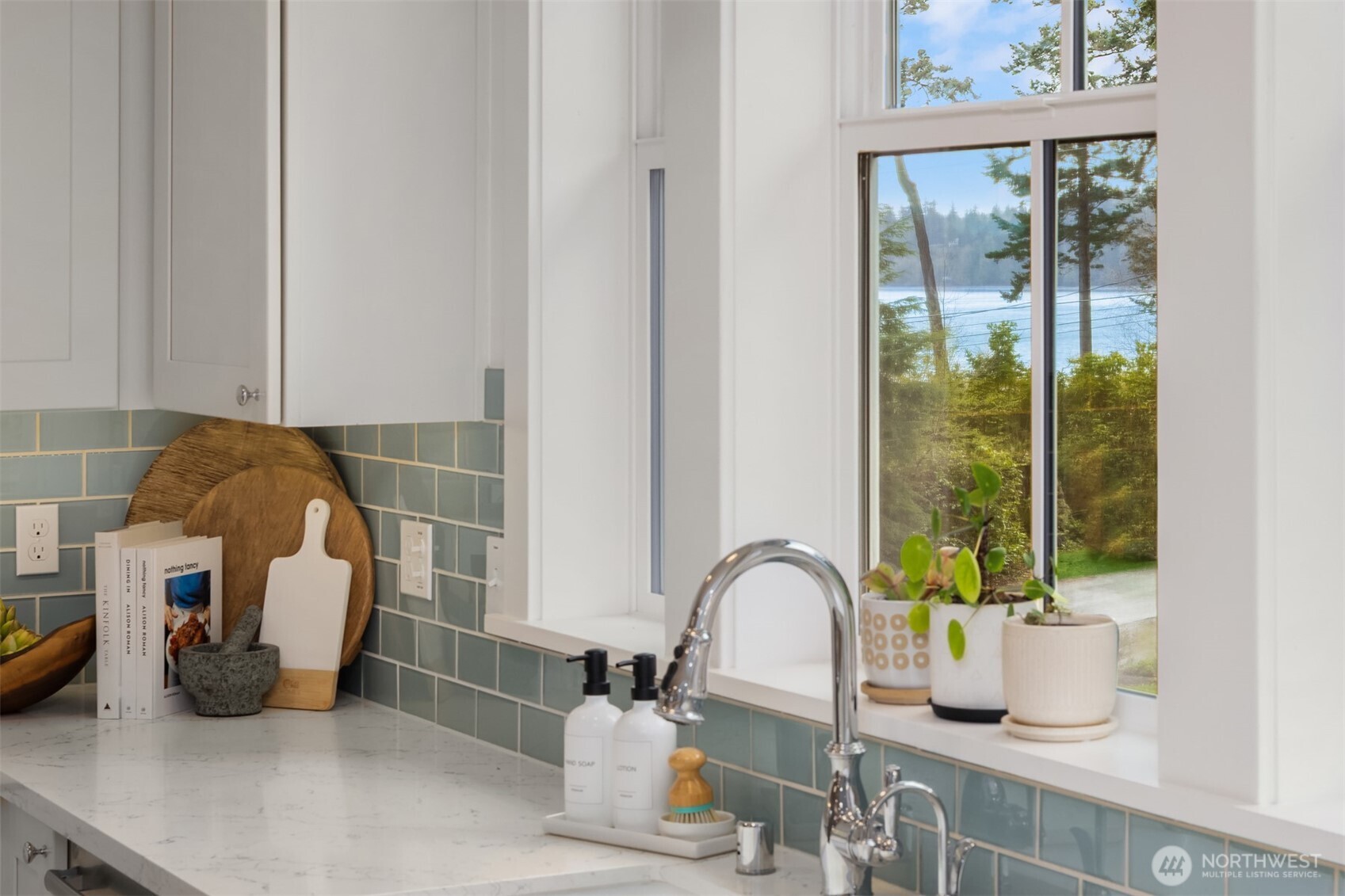 10717 NE Manitou Park Boulevard , Bainbridge Island, WA 98110