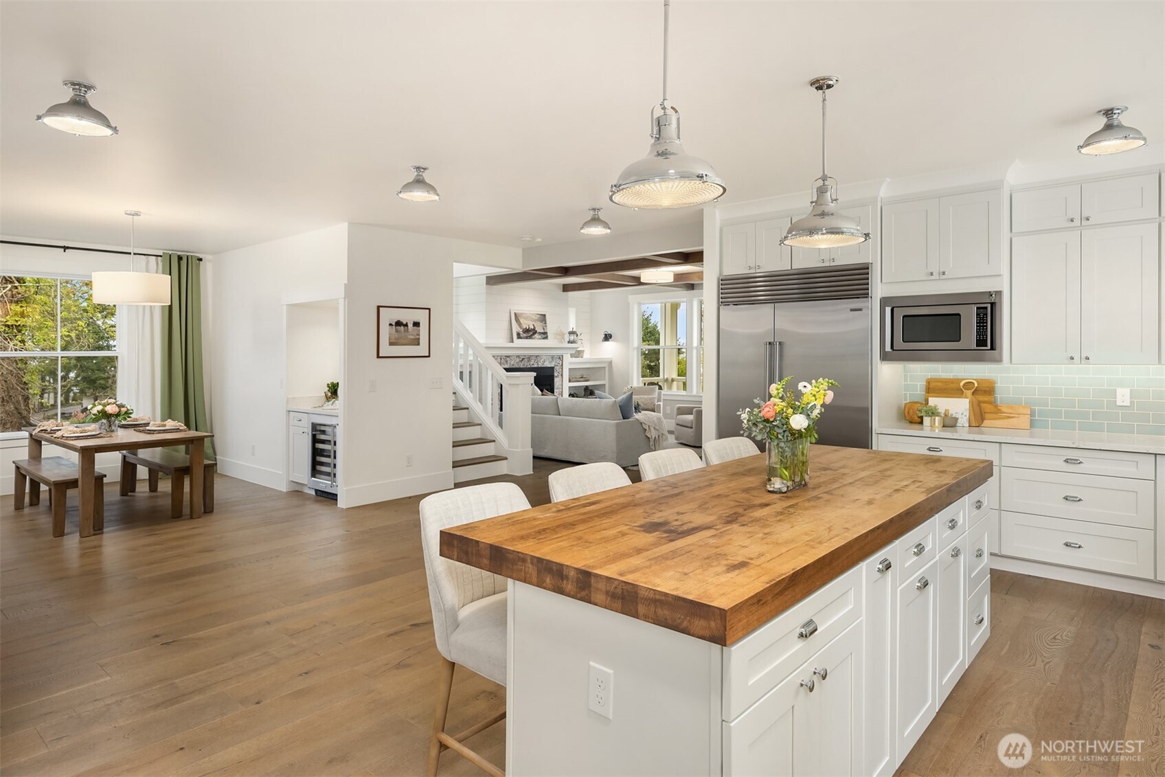 10717 NE Manitou Park Boulevard , Bainbridge Island, WA 98110