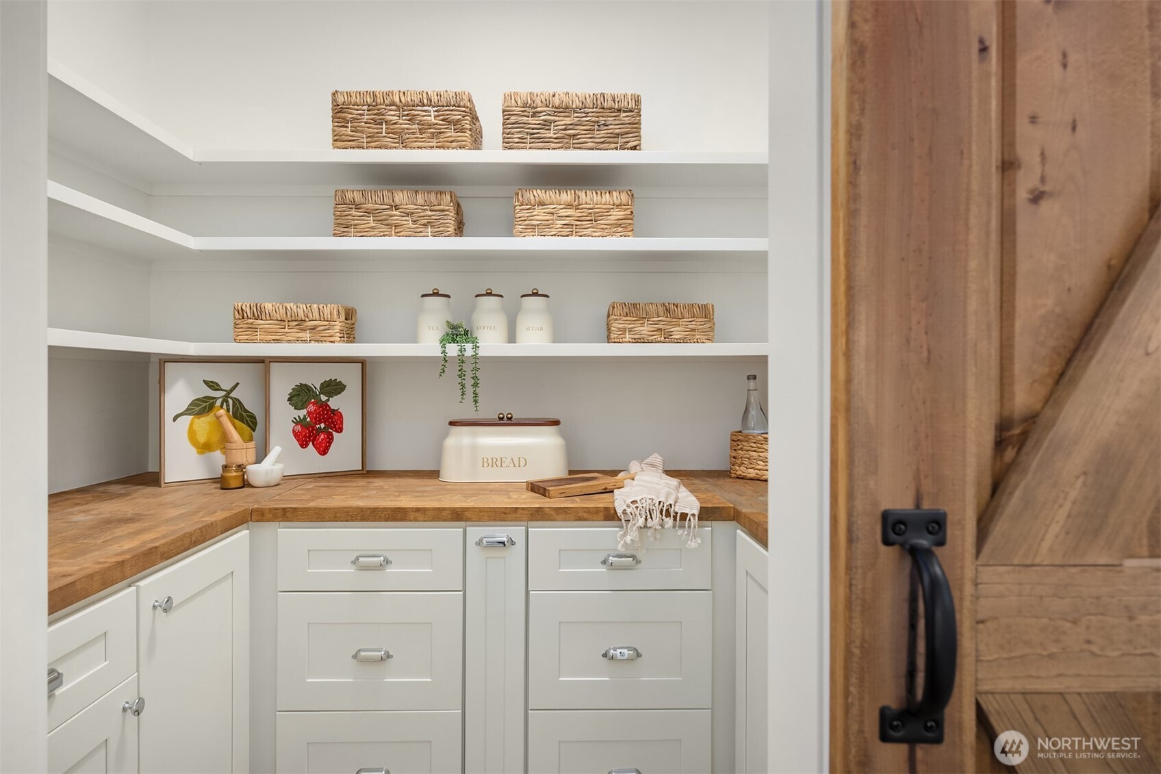 10717 NE Manitou Park Boulevard , Bainbridge Island, WA 98110