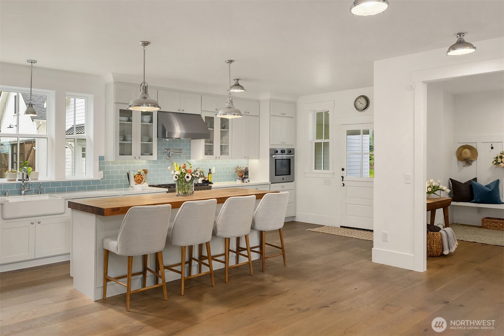 10717 NE Manitou Park Boulevard , Bainbridge Island, WA 98110