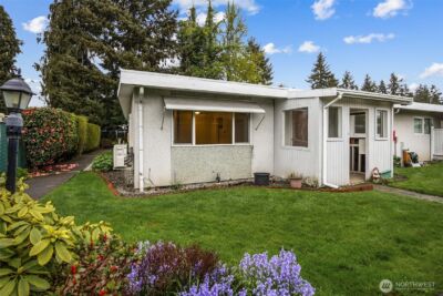 319 7th Place SE, Puyallup, WA 98372 - Photo 1