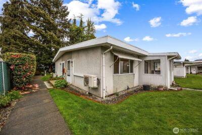 319 7th Place SE, Puyallup, WA 98372 - Photo 2