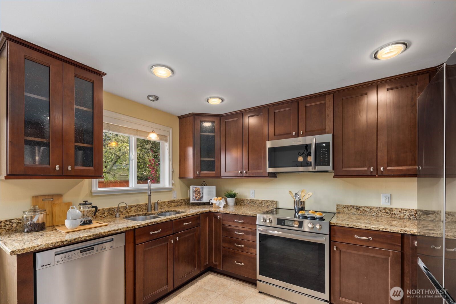 23130 83rd Avenue W, Edmonds, WA 98026