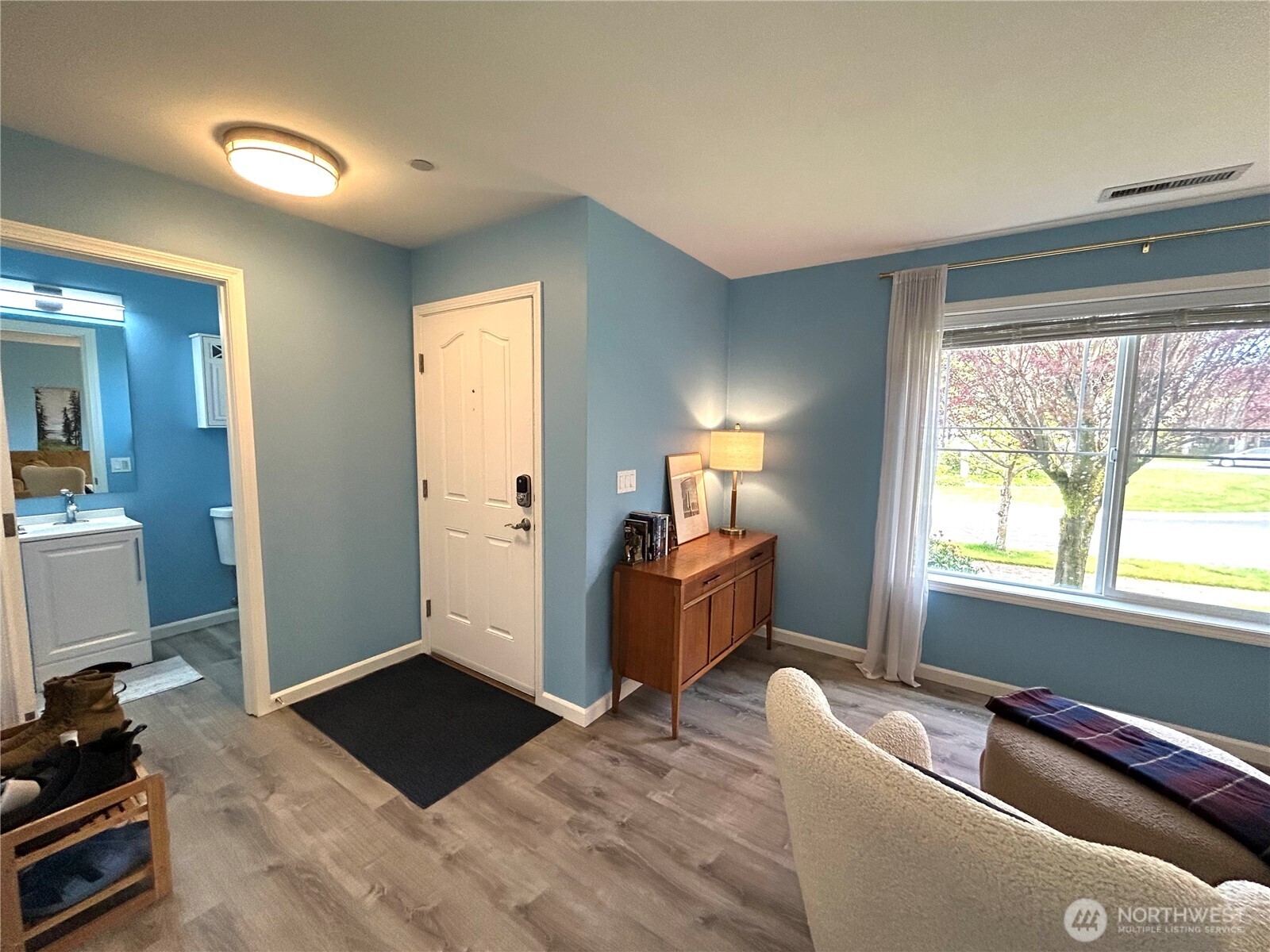 2817 Hannen Street , Dupont, WA 98327-8747