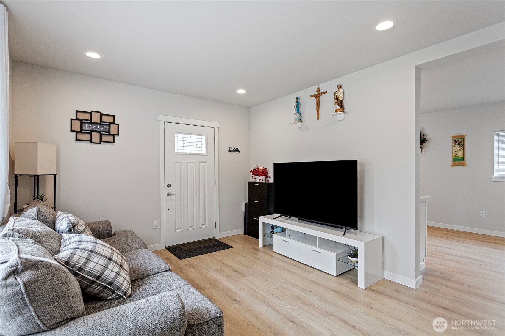 9251 S Park Avenue , Tacoma, WA 98444