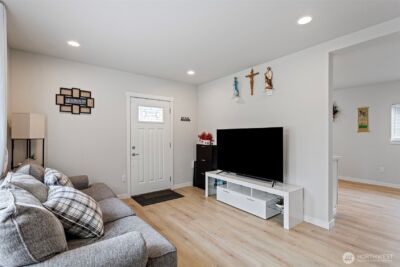 9251 S Park Avenue , Tacoma, WA 98444 - Photo 18