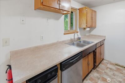 1925 107th Drive SE, Lake Stevens, WA 98258-2008 - Photo 9