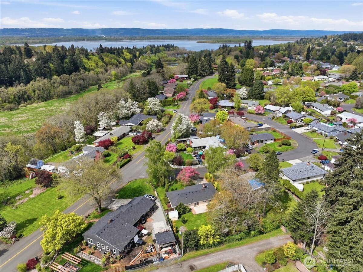 6901 NW Canyon Crest Loop , Vancouver, WA 98665-7434