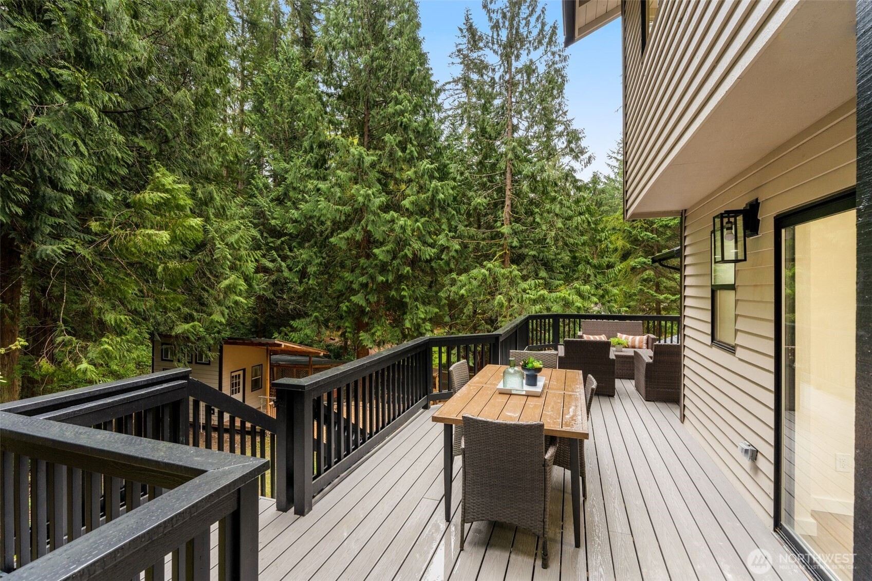 3036 E Ames Lake Drive NE, Redmond, WA 98053