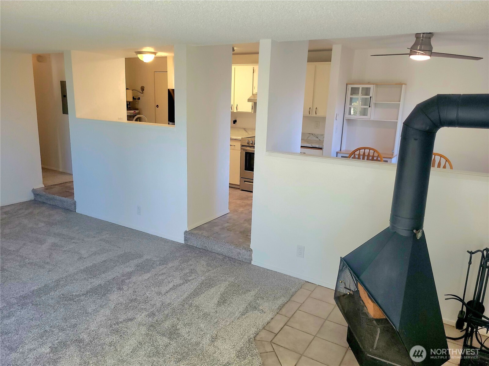 18100 15th Avenue NE #C218, Shoreline, WA 98155-3845