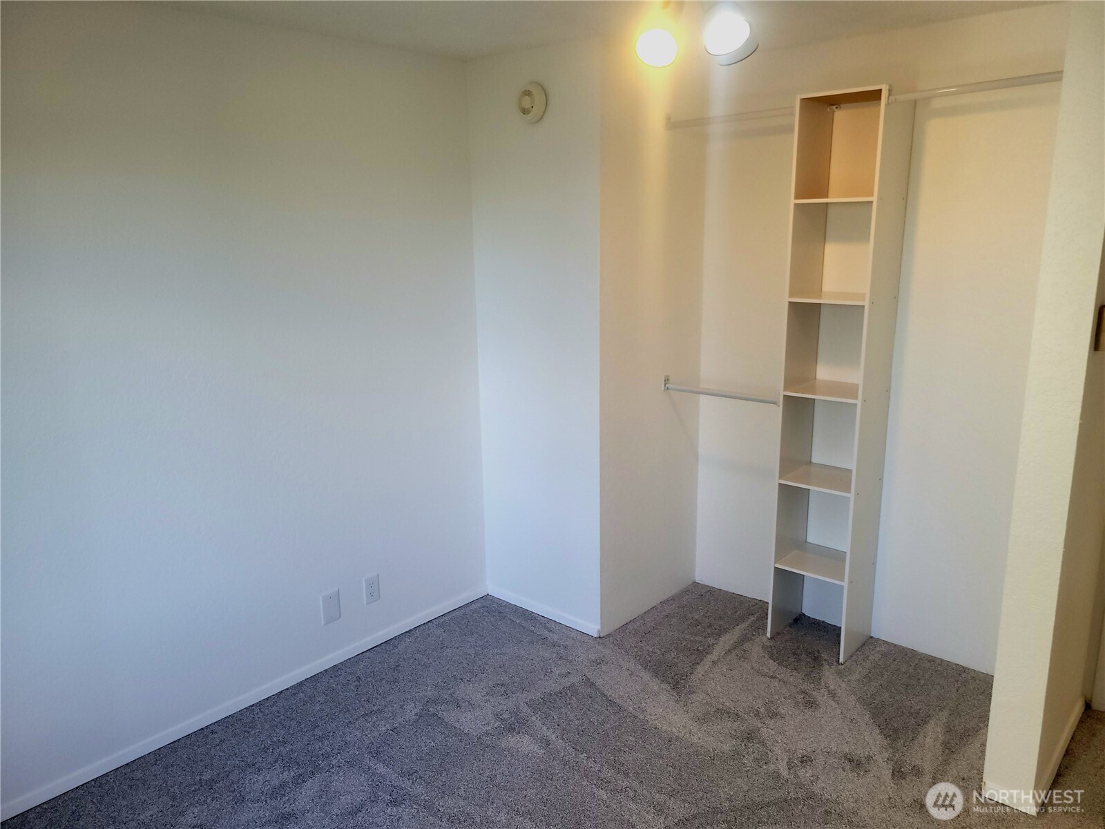 18100 15th Avenue NE #C218, Shoreline, WA 98155-3845