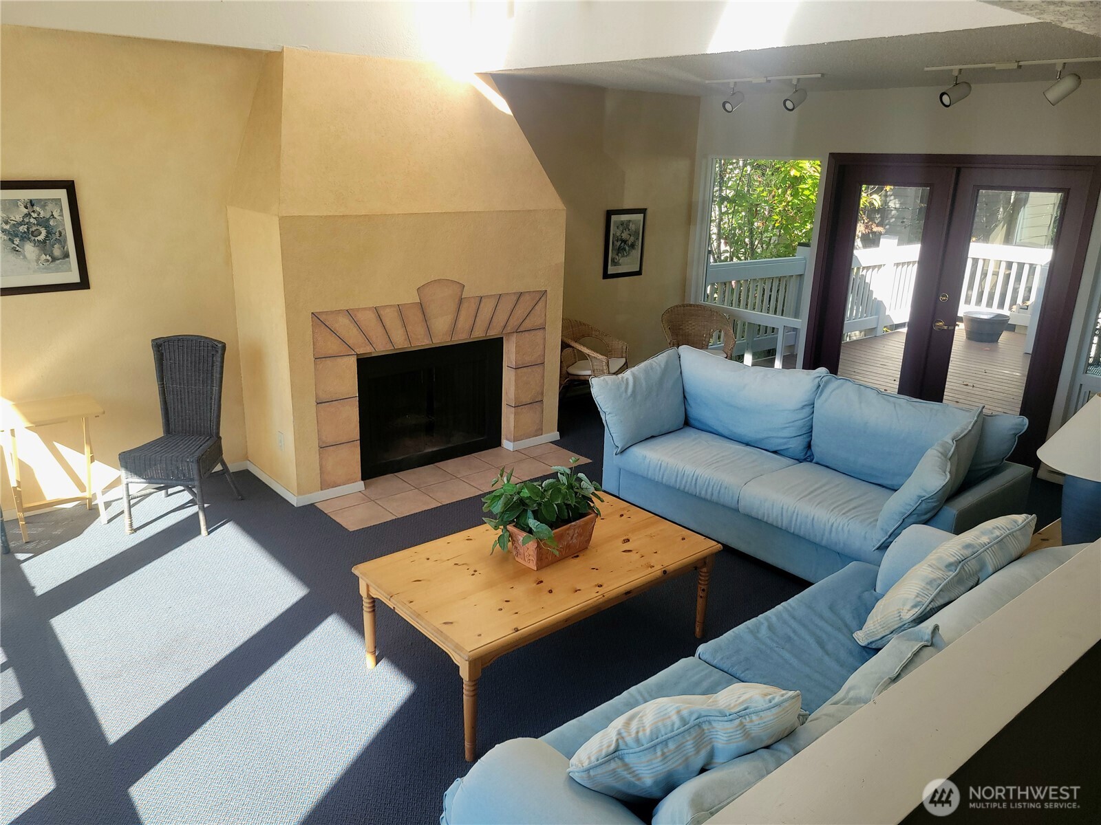 18100 15th Avenue NE #C218, Shoreline, WA 98155-3845