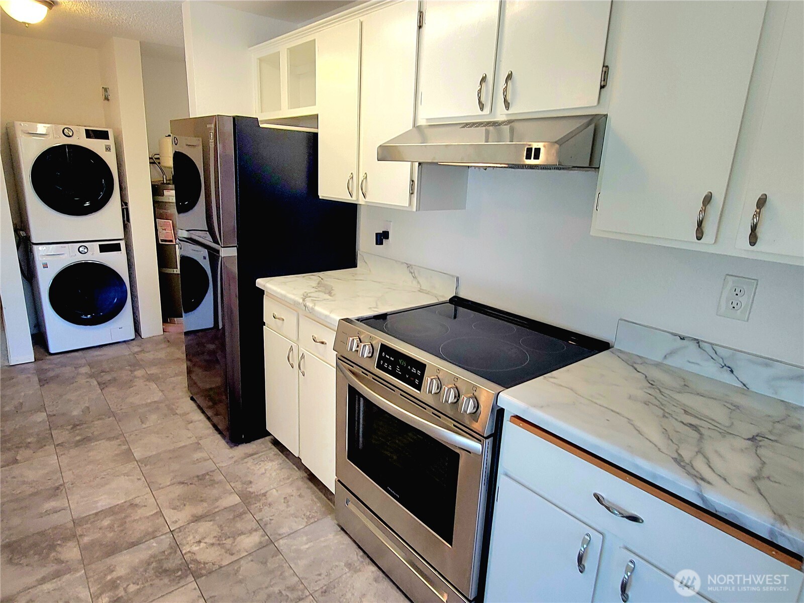 18100 15th Avenue NE #C218, Shoreline, WA 98155-3845