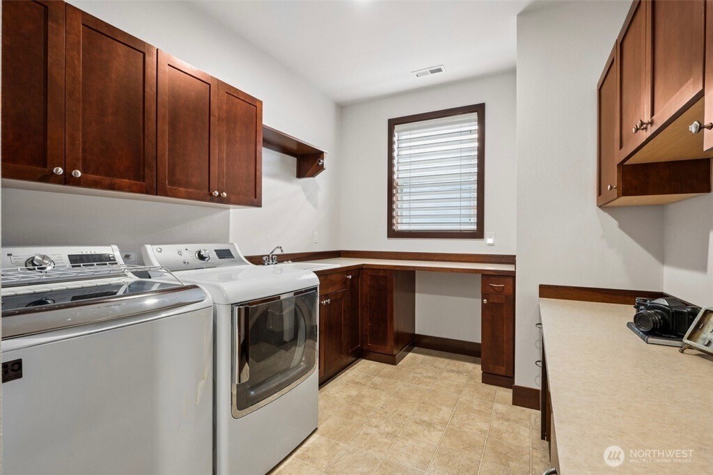 5031 Orcas Street NE, Lacey, WA 98516