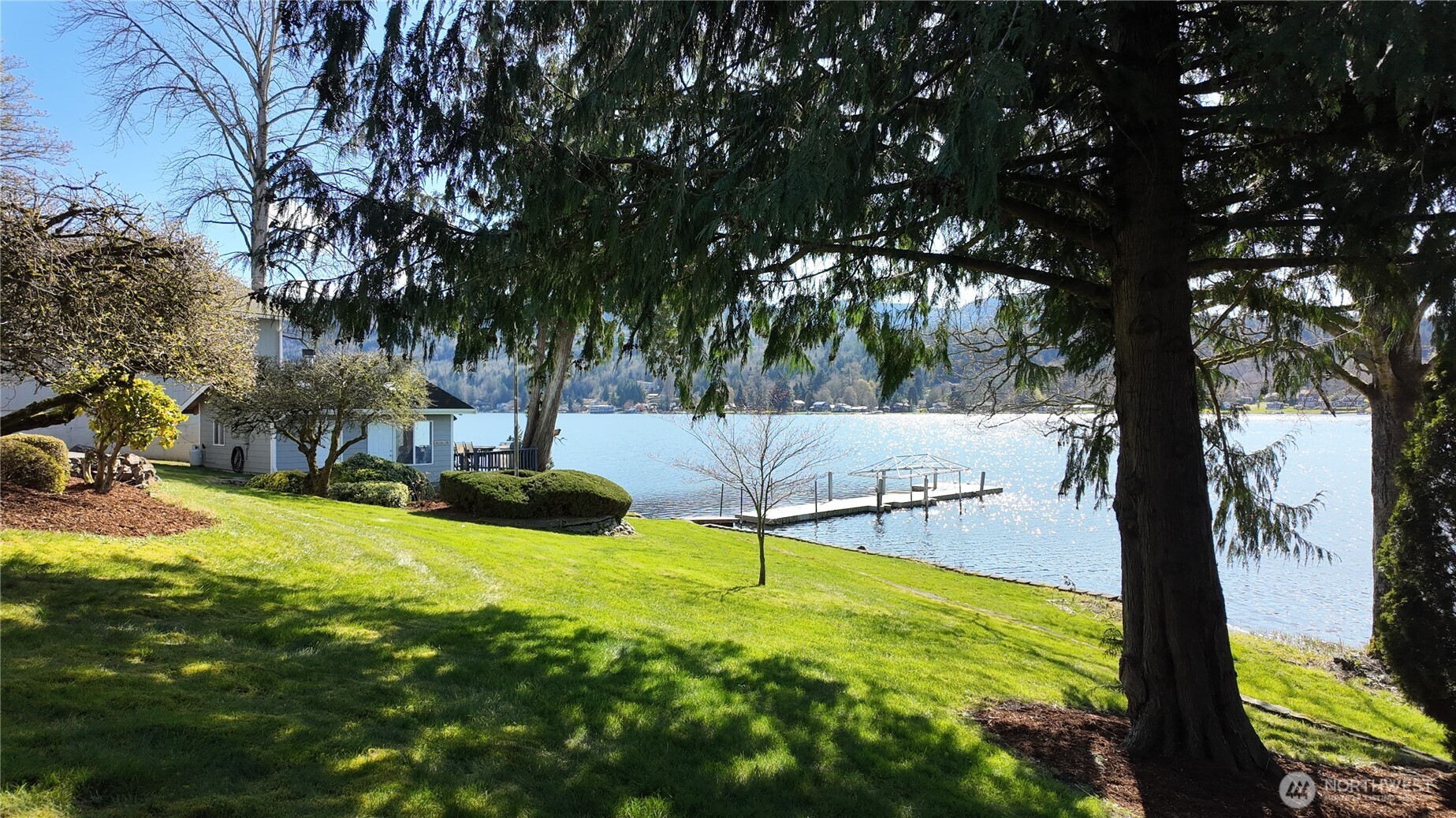 17298 Lake View Boulevard , Mount Vernon, WA 98274