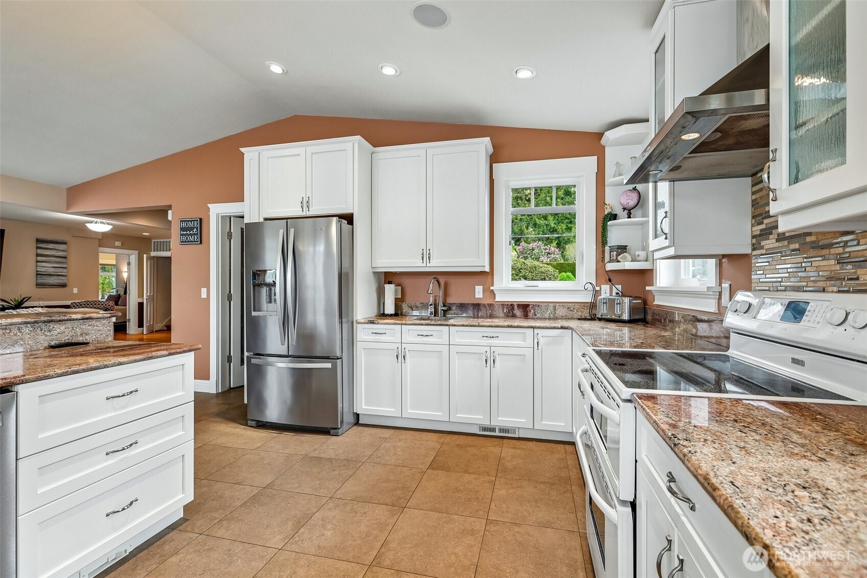 17298 Lake View Boulevard , Mount Vernon, WA 98274