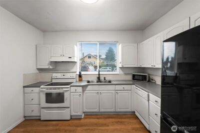 2204 S 12th Street , Tacoma, WA 98405 - Photo 9