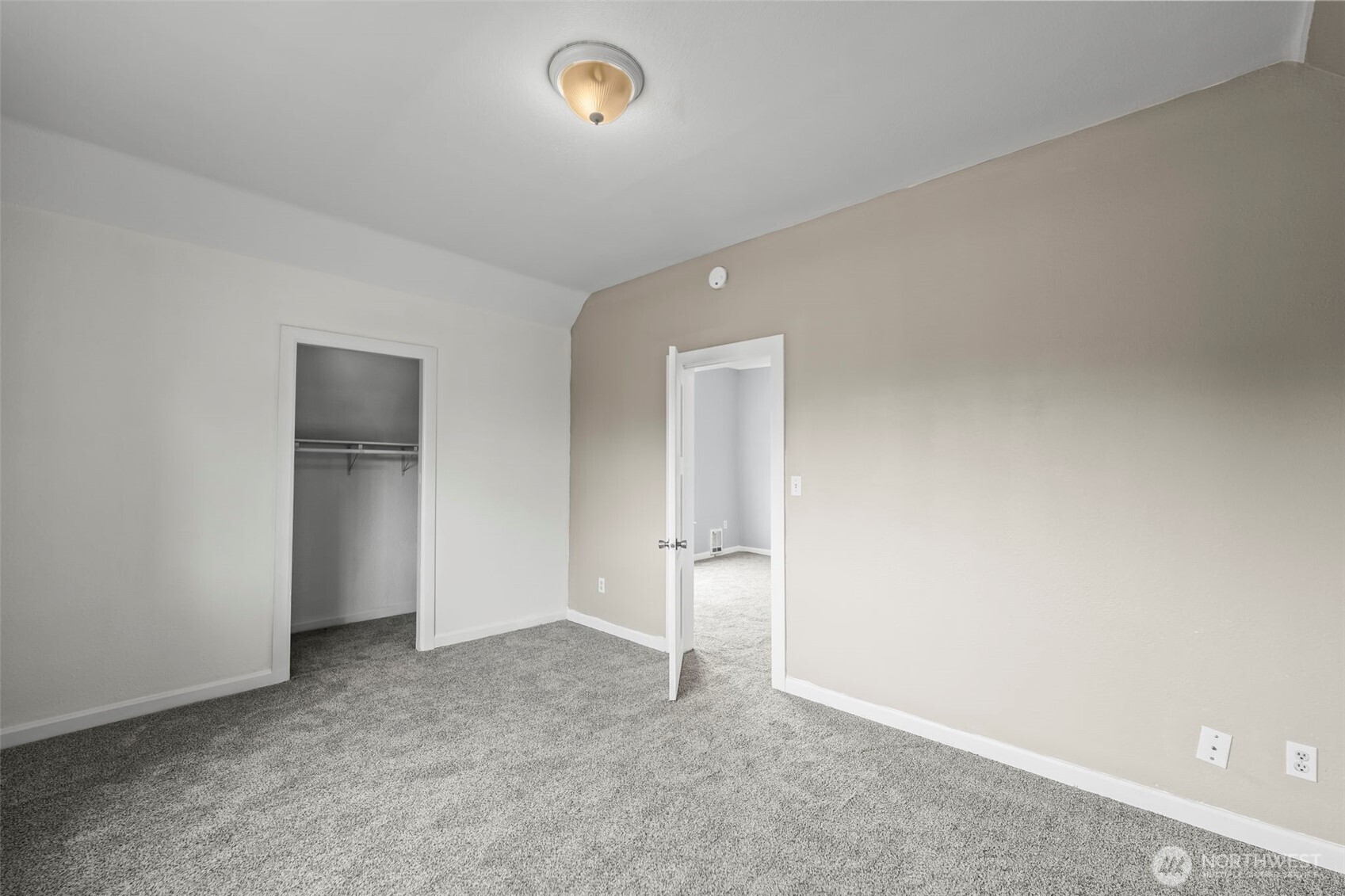 2204 S 12th Street , Tacoma, WA 98405