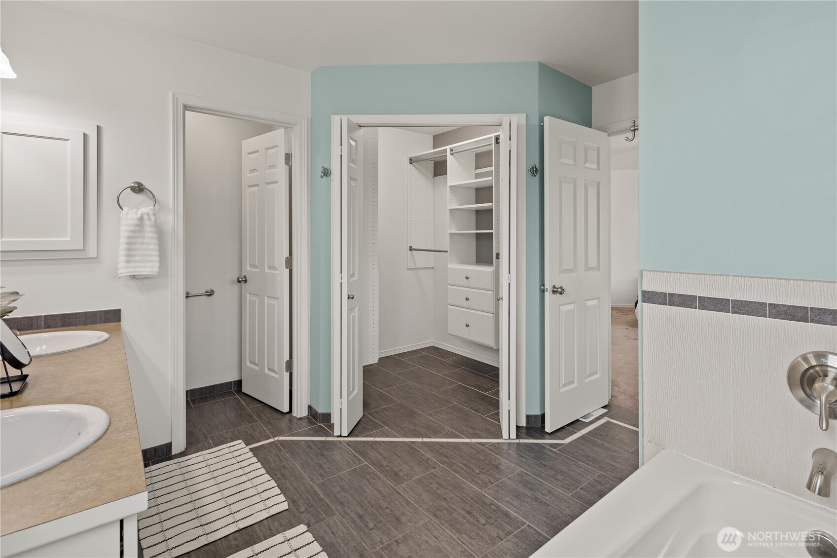 22432 SE 281st Street , Maple Valley, WA 98038