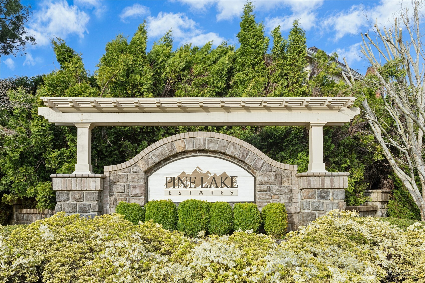 21425 SE 34th Place , Sammamish, WA 98075