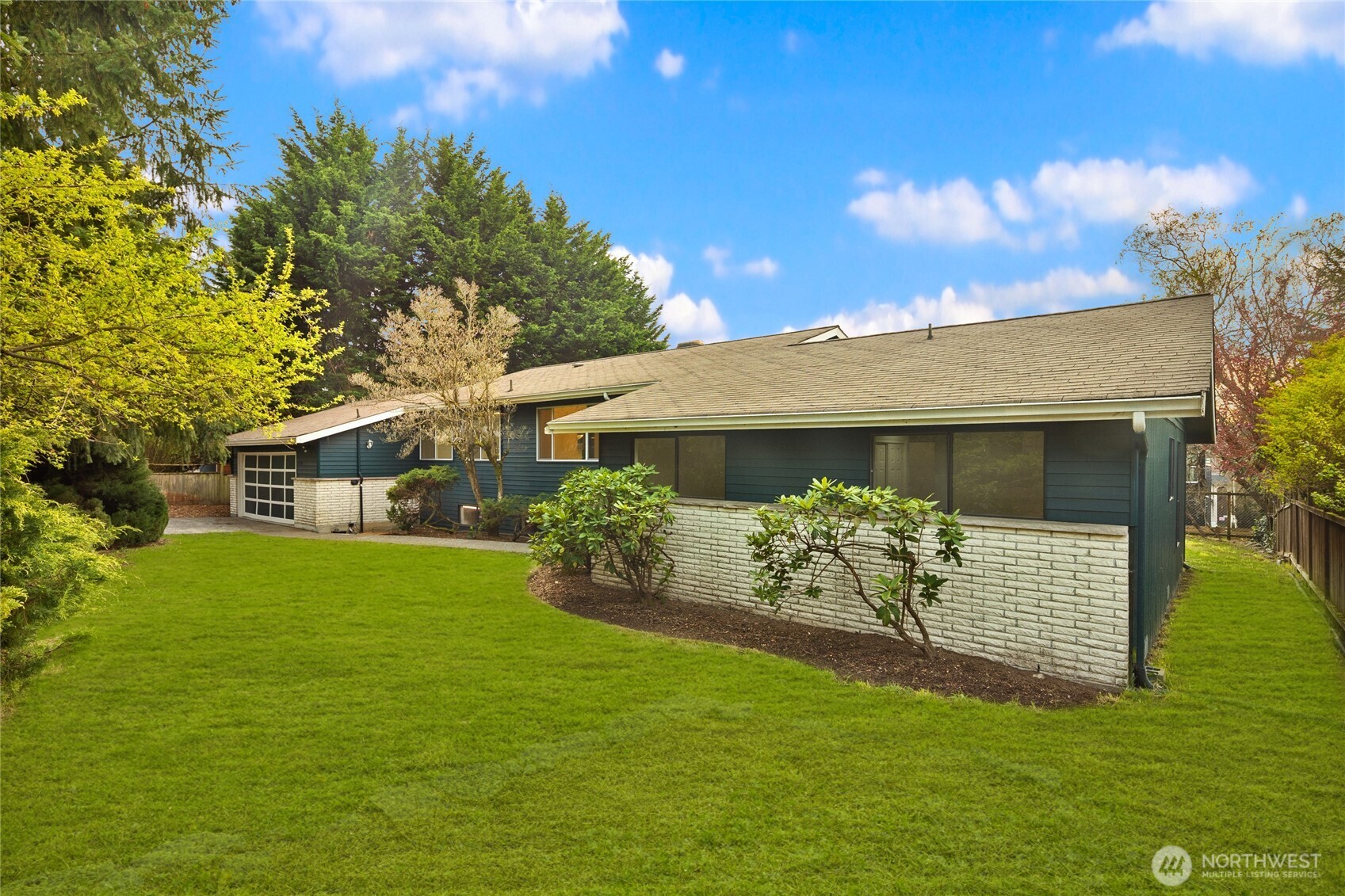 12511 37th Avenue NE, Seattle, WA 98125