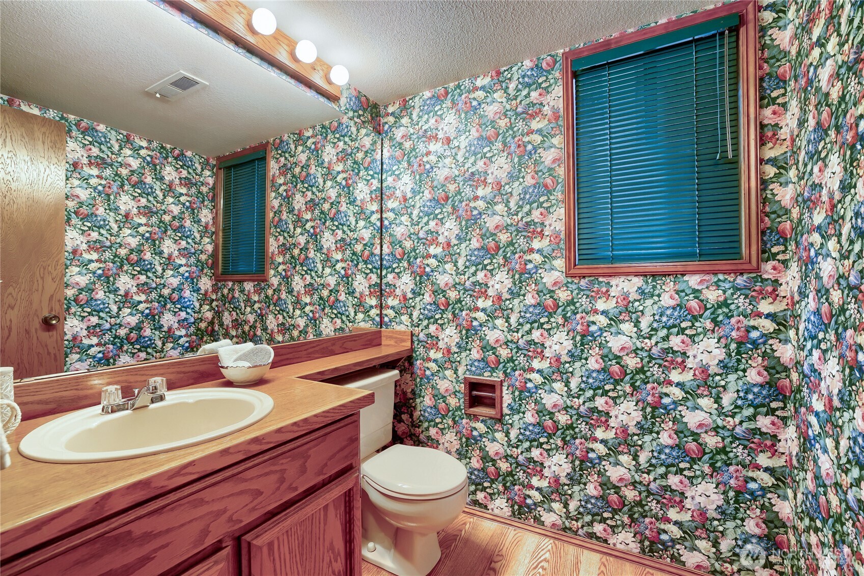 20525 NE 68th Street , Redmond, WA 98053