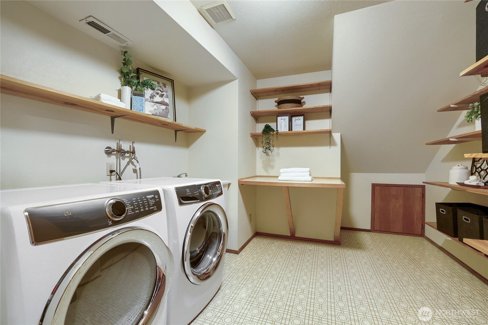 20525 NE 68th Street , Redmond, WA 98053
