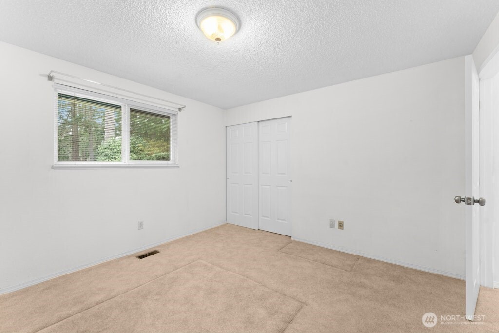 15714 64TH Avenue Ct E, Puyallup, WA 98375