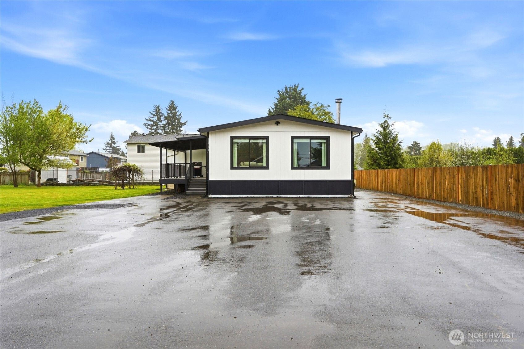 115 1/2 3rd Avenue SW, Pacific, WA 98047