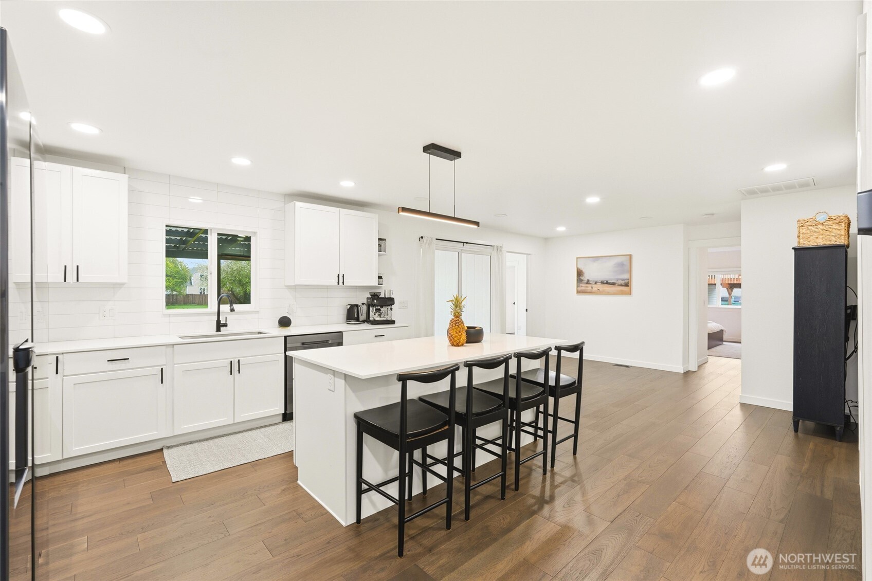 115 1/2 3rd Avenue SW, Pacific, WA 98047