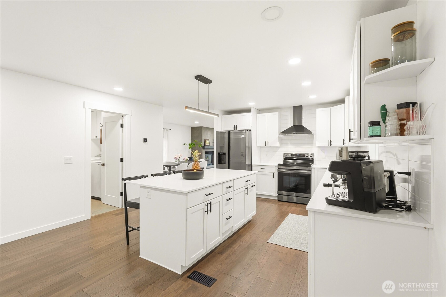 115 1/2 3rd Avenue SW, Pacific, WA 98047