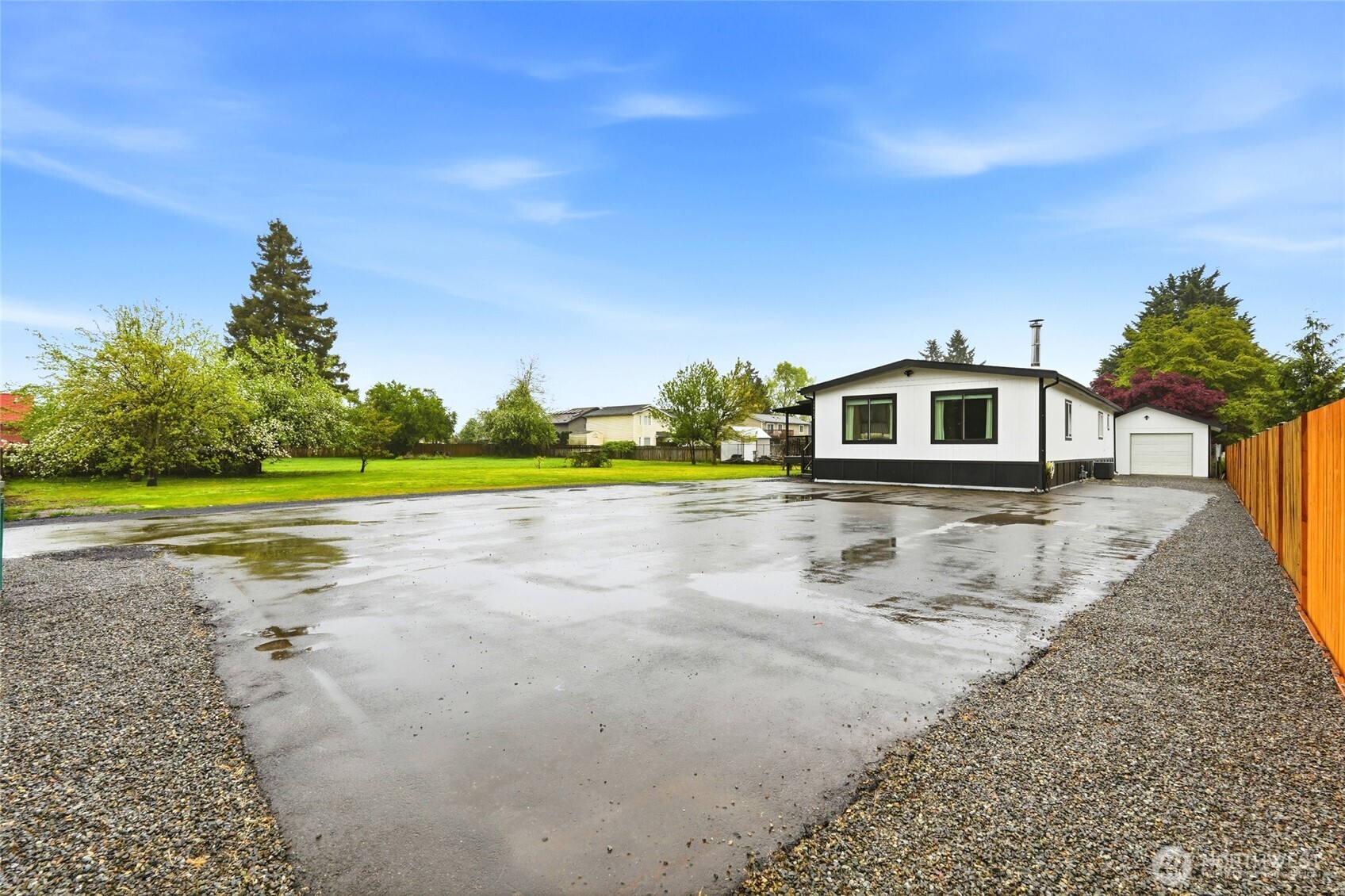 115 1/2 3rd Avenue SW, Pacific, WA 98047