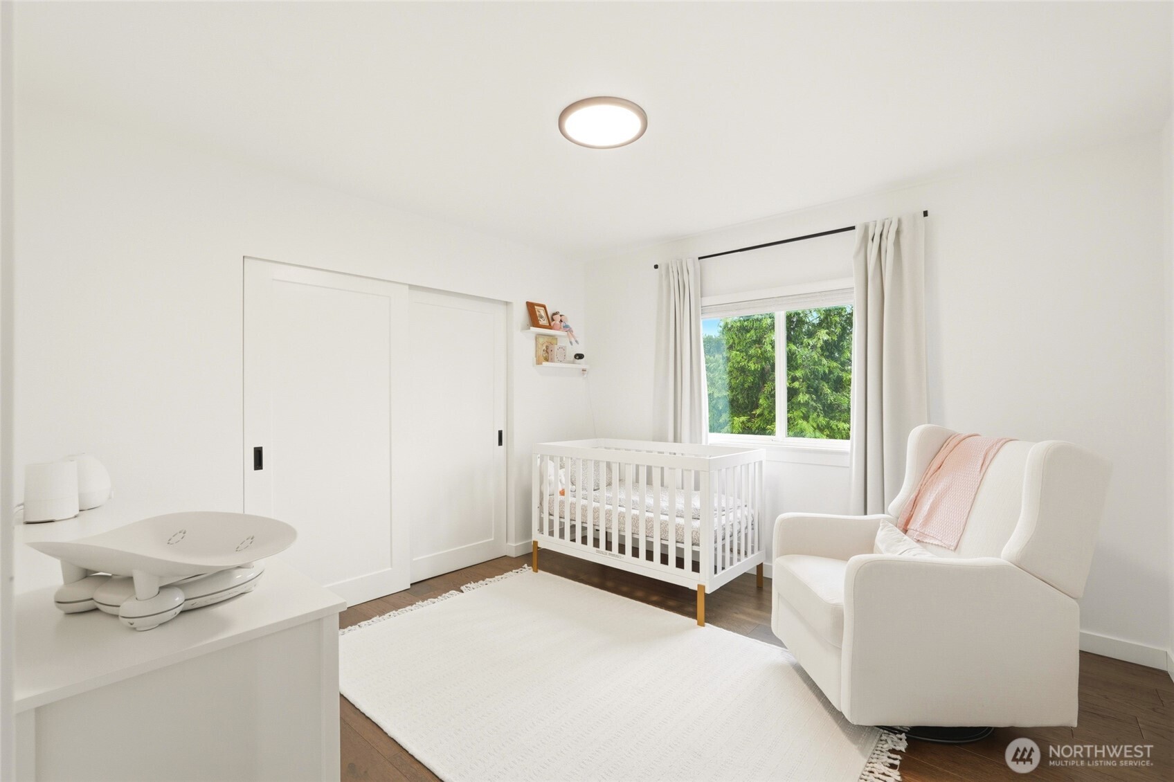 115 1/2 3rd Avenue SW, Pacific, WA 98047