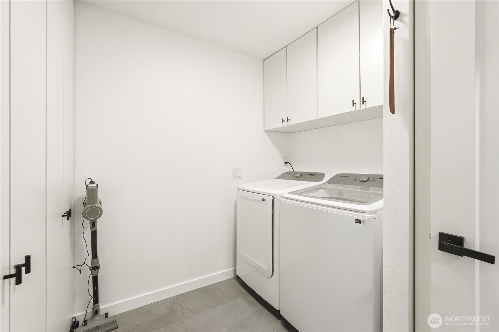 115 1/2 3rd Avenue SW, Pacific, WA 98047