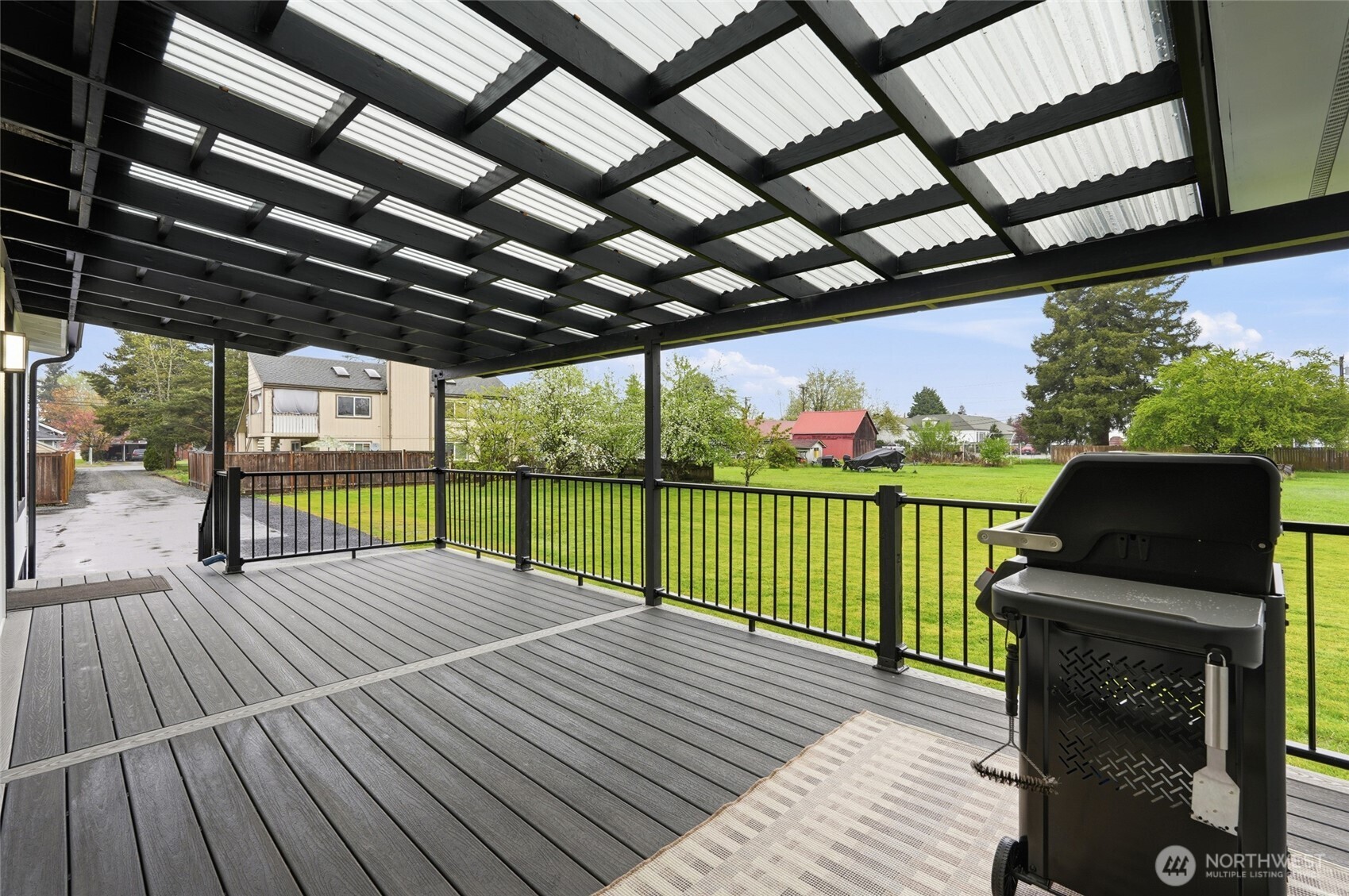 115 1/2 3rd Avenue SW, Pacific, WA 98047
