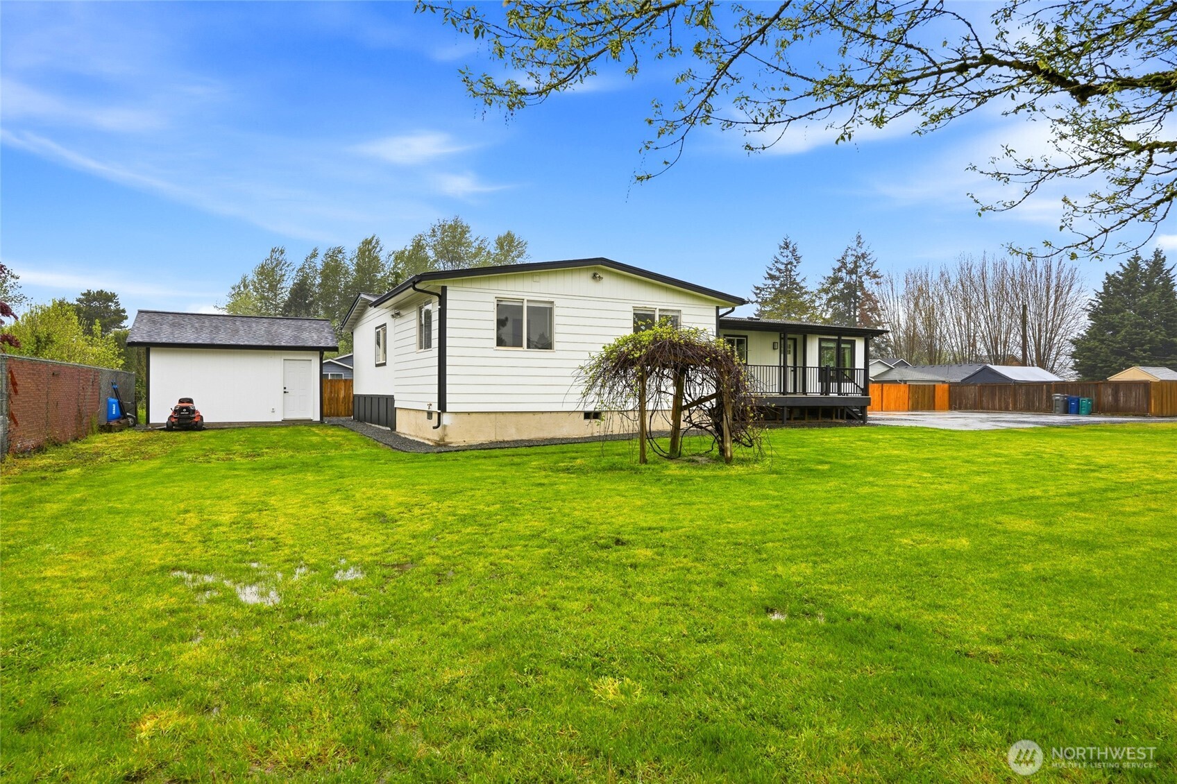 115 1/2 3rd Avenue SW, Pacific, WA 98047