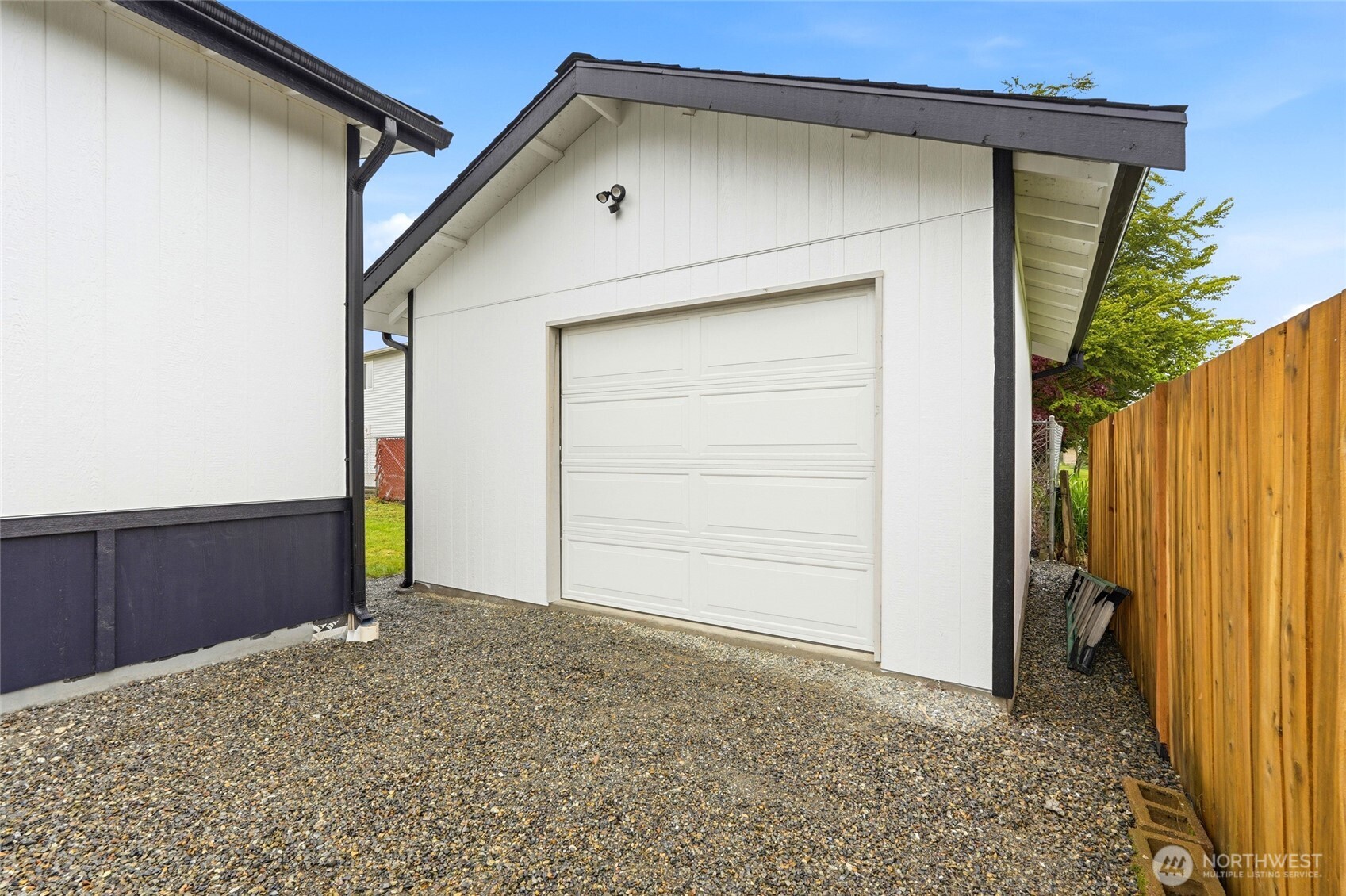 115 1/2 3rd Avenue SW, Pacific, WA 98047
