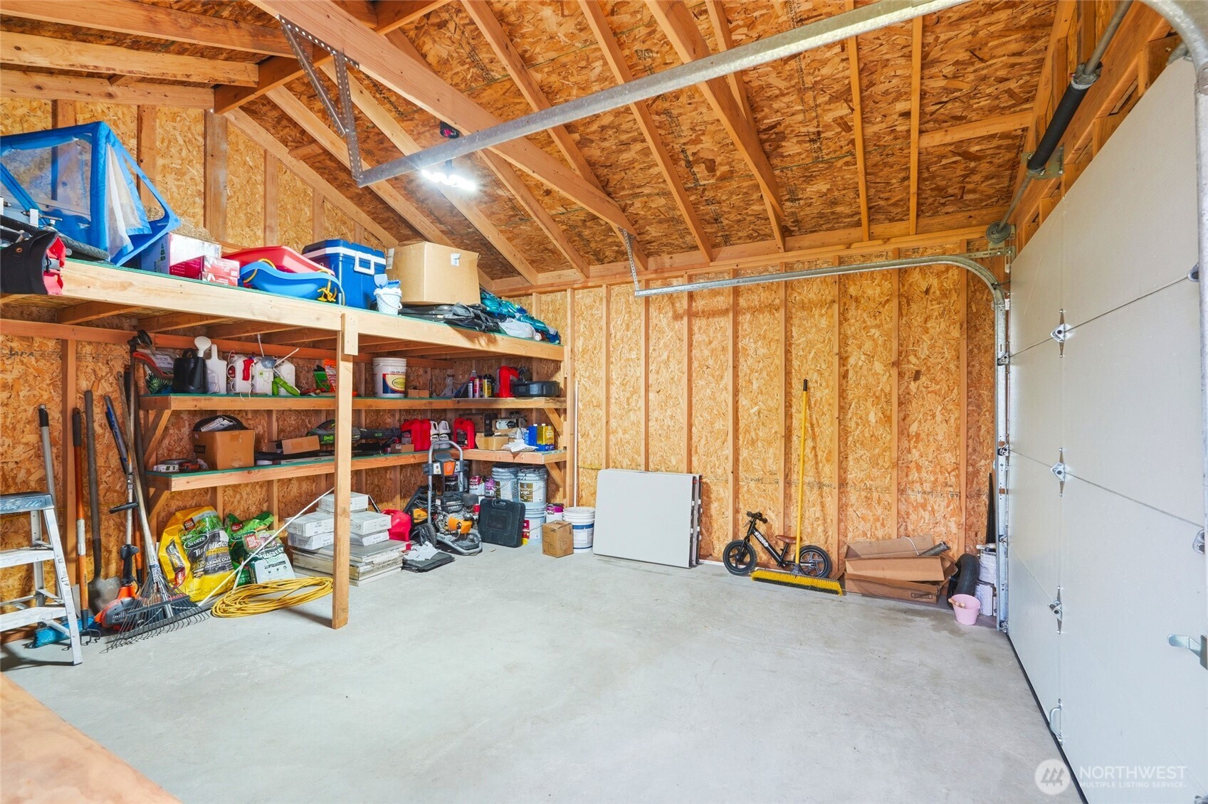 115 1/2 3rd Avenue SW, Pacific, WA 98047