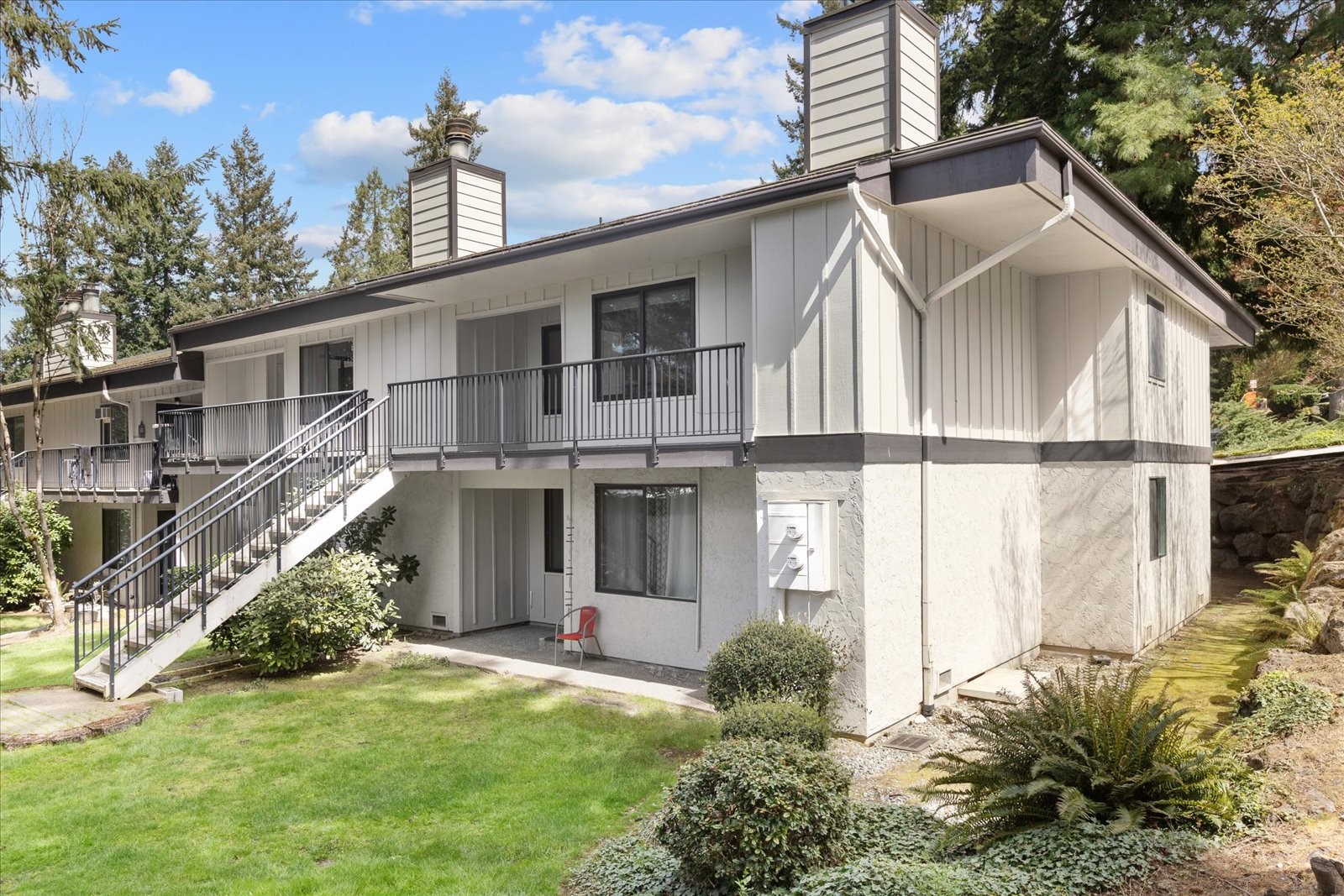 11615 127th Lane NE #A1, Kirkland, WA 98034-8480
