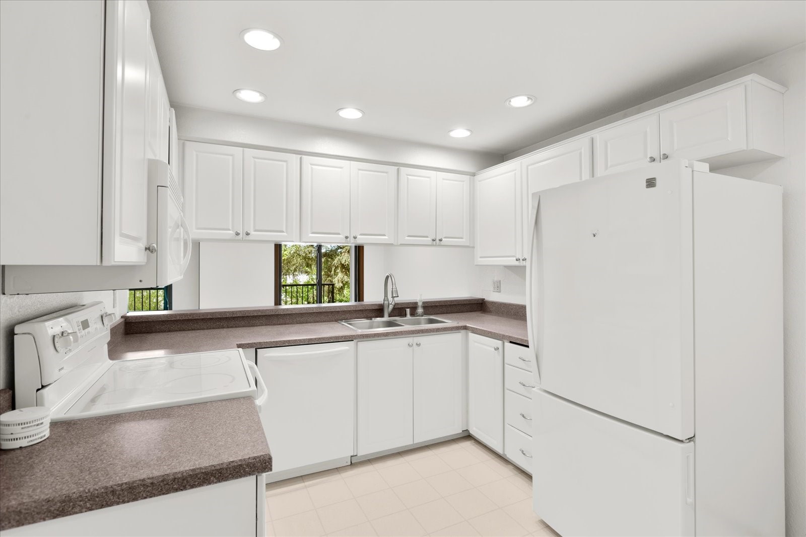 11615 127th Lane NE #A1, Kirkland, WA 98034-8480